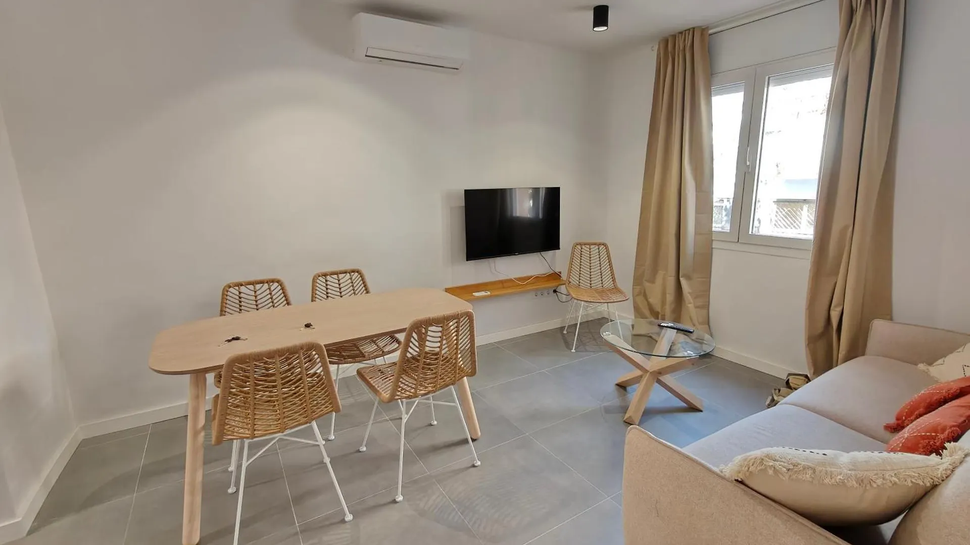 Charming Apartment Poblenou Beach Barcelona 0*,  Espanha